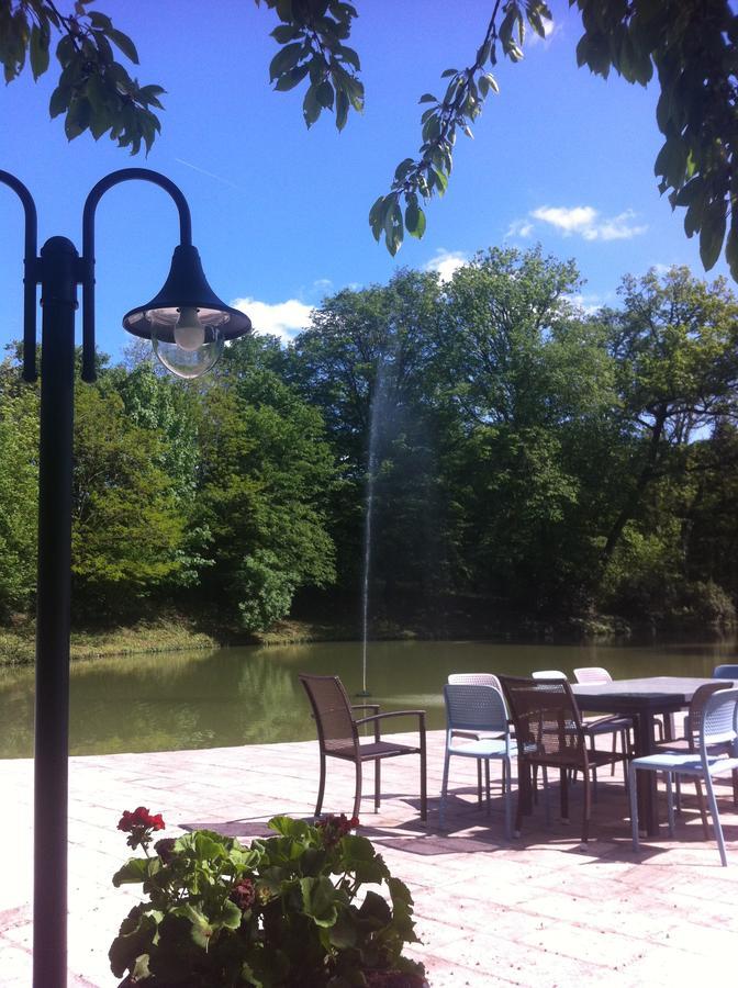 Chateau Marieville Bonneuil-Matours 외부 사진